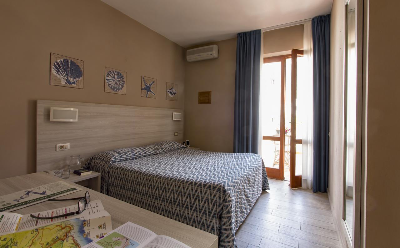 Hotel Corallo Pomonte Exterior photo